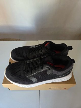 Zapatillas Reebok negras mujer talla 41 con caja