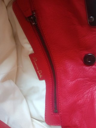 Bolso cuero . Máximo Dutti