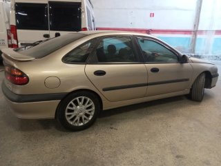 Renault Laguna 2000
