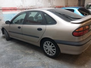 Renault Laguna 2000