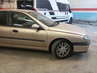 Renault Laguna 2000