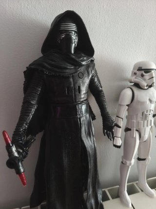 Figuras Star Wars Kylo Ren y Stormtrooper