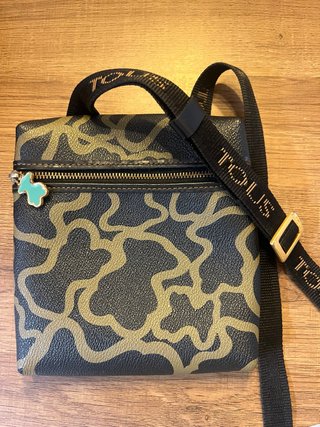 Bolso Tous Negro y Dorado