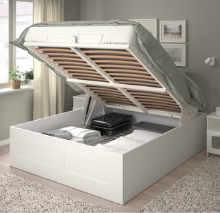 Cama con colchón