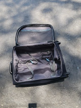 Maleta de viaje azul con ruedas.m.50 .40.20