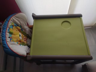 Trona Jané convertible en silla y mesa