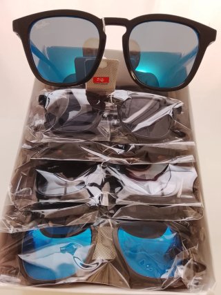 Likidacion Lotes de 50Gafas100€  precio marcan 15€