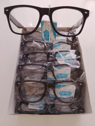 Likidacion Lotes de 50Gafas100€  precio marcan 15€
