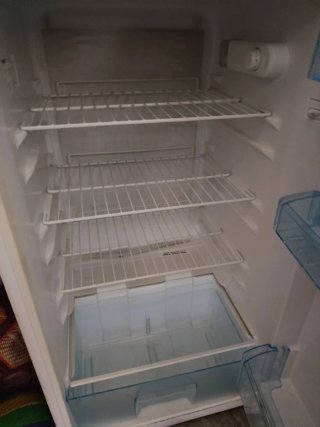 Nevera Beko, Se tiene que  recoger no hago envíos.