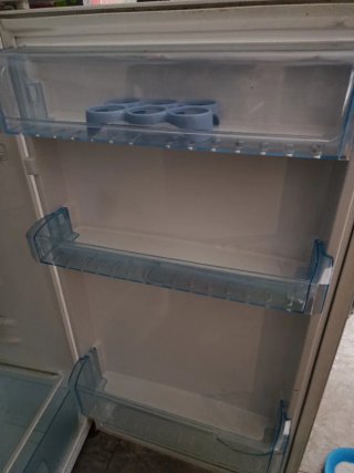 Nevera Beko, Se tiene que  recoger no hago envíos.