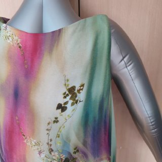 Blusa estampada floral talla L