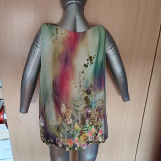 Blusa estampada floral talla L