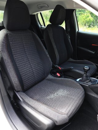 Peugeot 208 2022