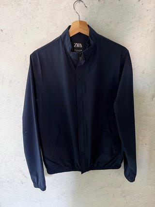 Cortavientos Zara azul marino