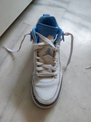 Jordan Spizike Low Azul y Blanco