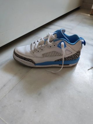 Jordan Spizike Low Azul y Blanco