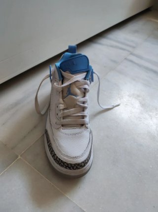 Jordan Spizike Low Azul y Blanco
