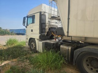 MAN 440 con menos de 800mil y ban̈era autonoma