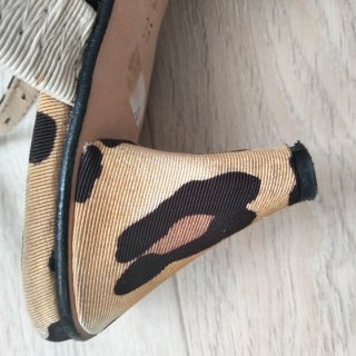 Sandalias RAMON TENZA Beige y Marrón. Muy cómodas.