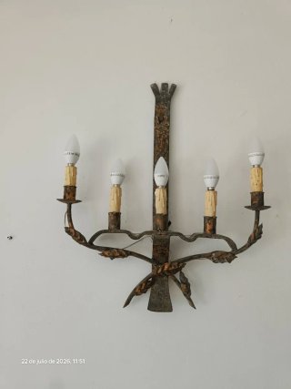 Lámpara de pared rústica metal y madera