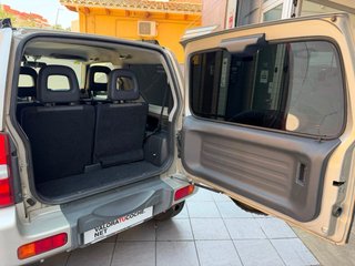Suzuki Jimny 1.3 JLX 85Cv ¡PEGATINA C/MUY CUIDADO!