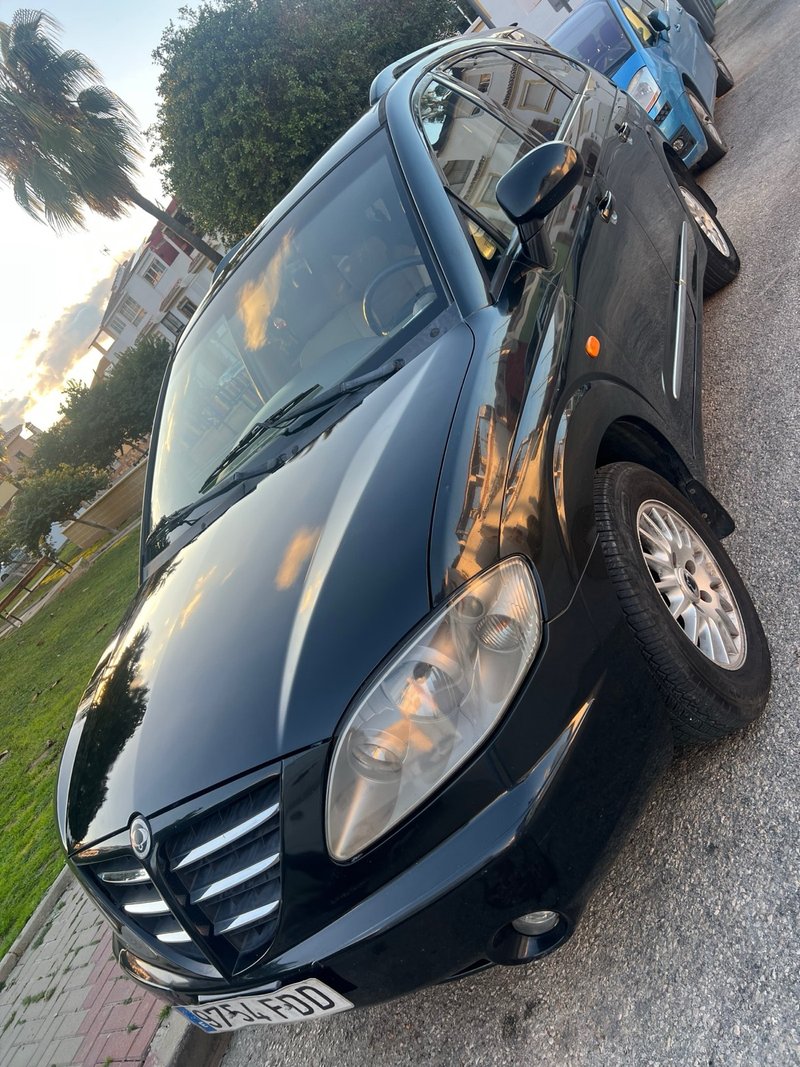 SsangYong Rodius 2006 - foto 1