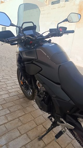 Moto Adventure Negra Honda CB 500x