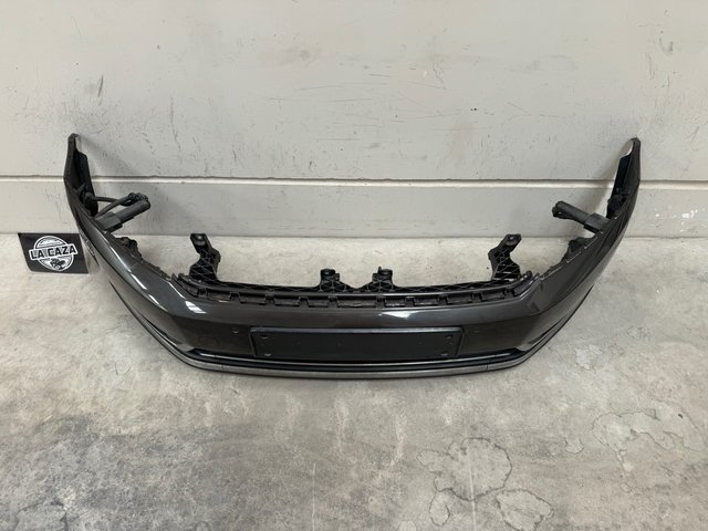 Paragolpes delantero Volkswagen Passat B7