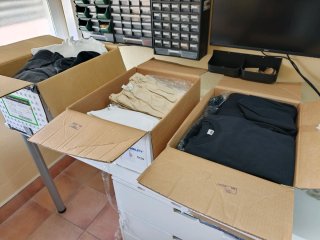 Lote de camisetas y sudaderas de algodon