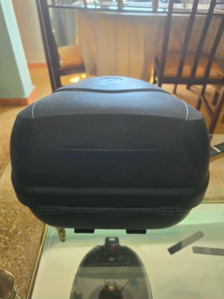 Cofre Givi Negro Moto