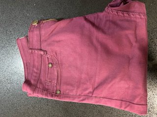 Pantalones vaqueros granates Pimkie Talla