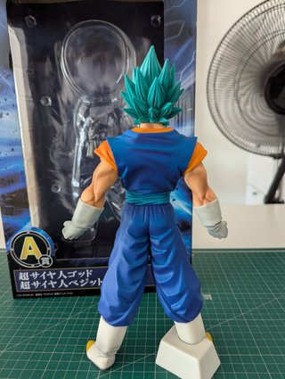 Ichiban Kuji Super Saiyan God Blue Vegito Figura
