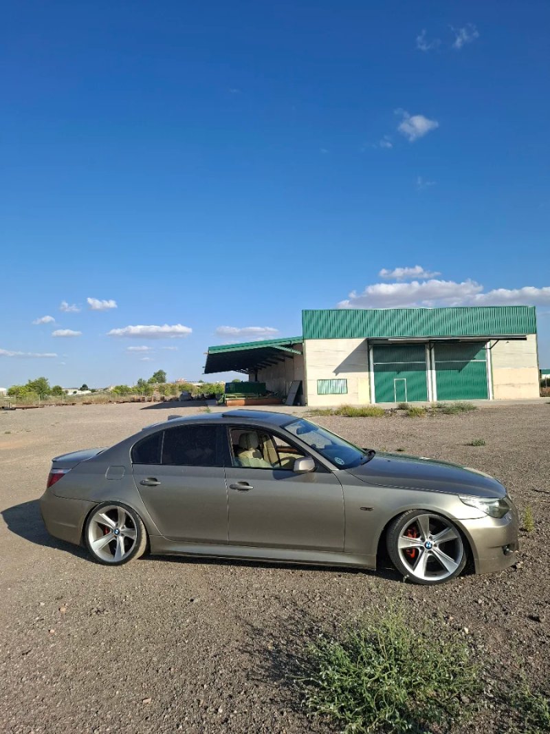 BMW Serie 5 2009 - foto 1