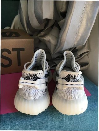 Adidas Yeezy Boost 350 V2 Zebra EU41