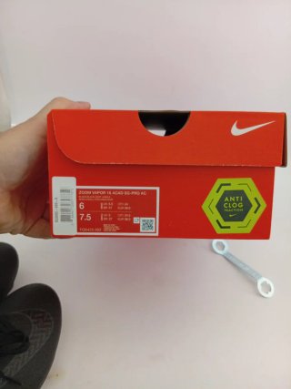 Nike Zoom Vapor 16 SG-PRO AC Tg 38,5