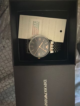 Reloj Emporio Armani Negro y Dorado