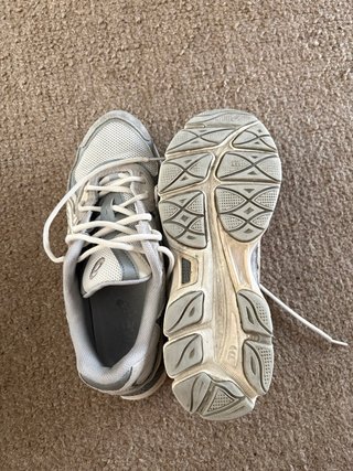 Asics Gel NYC Plata y Blanco