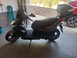 Kymco Agility 125 Gris Scooter