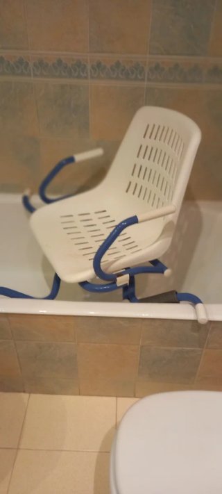 Silla de ducha para personas impedidas .