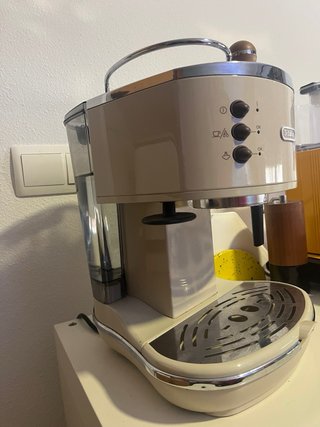 Cafetera De'Longhi Icona Beige