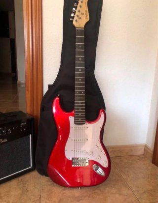 Guitarra Eléctrica Harley Benton Stratocaster Roja