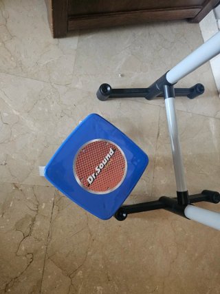 Piano infantil con micrófono.Utilizado una vez.