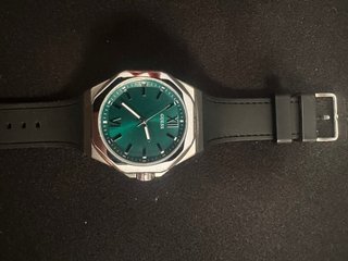 Reloj Guess Verde y Plateado