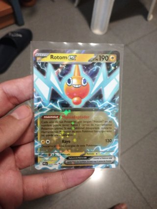 Cartas Pokémon Zekrom, Rotom GX, Voltorb