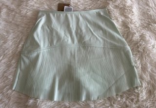 Falda Nike Verde Plisada