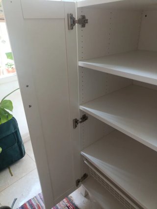 Armario blanco de madera