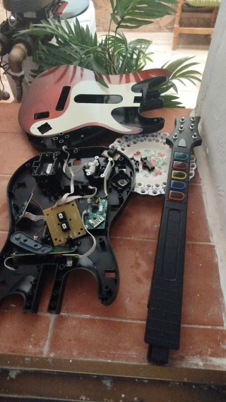Guitarra Guitar Hero Modificada