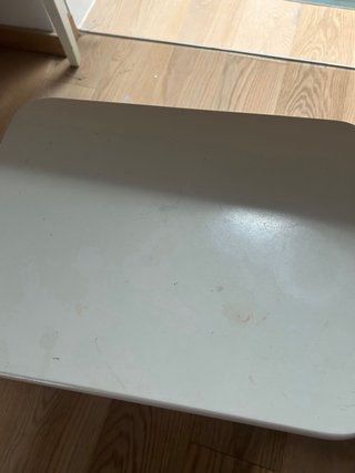 Tocador blanco con espejo y taburete