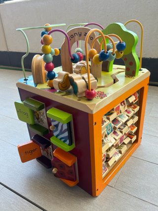 Cubo de actividades Many Zoo Batt Toy