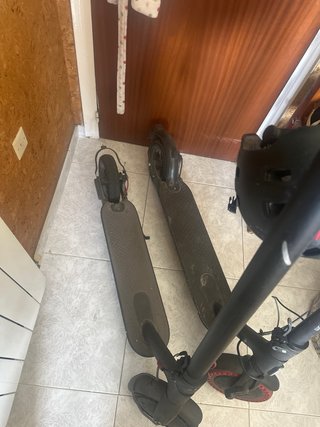 2 Patinetes Eléctricos + un casco
